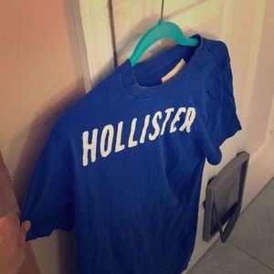 Hollister Shirts - Blue Hollister Men's Short Sleeve Graphic Shirt Hollister Shirts - Blue Hollister Men's Short Sleeve Graphic Shirt